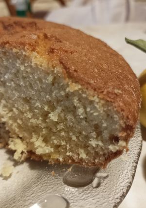 Una foto de Torta licuada de lima persa