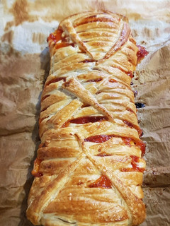 Una foto de Trenza de hojaldre con batata