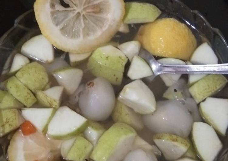 Asinan buah segar