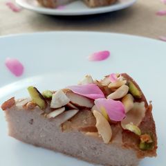 A picture of Shahi Gulkand Chenna Poda.
