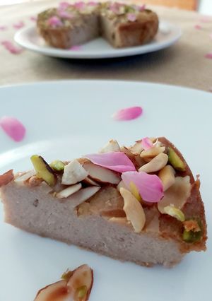 A picture of Shahi Gulkand Chenna Poda.