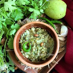Raw Mango Thecha (Kachi Kairi Thecha / Raw Mango Chutney - Maharashtrian Style) A picture of Raw Mango Thecha (Kachi Kairi Thecha / Raw Mango Chutney - Maharashtrian Style).