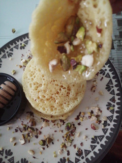 Une photo de Pancrepes miel et fruits secs