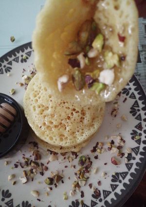 Une photo de Pancrepes miel et fruits secs