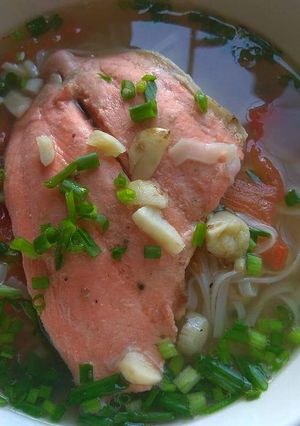 Hình của món Bánh đa cá hồi.