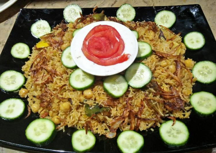 Step-by-Step Guide to Cook Favorite Chana qabuli. #CookpadApp
