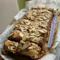A picture of Banana Almond Oat Cake.