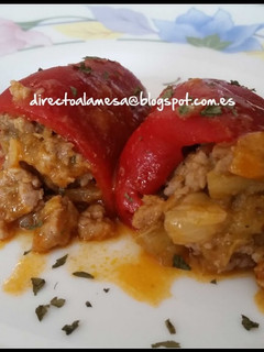 Una foto de Pimientos del piquillo rellenos de carne