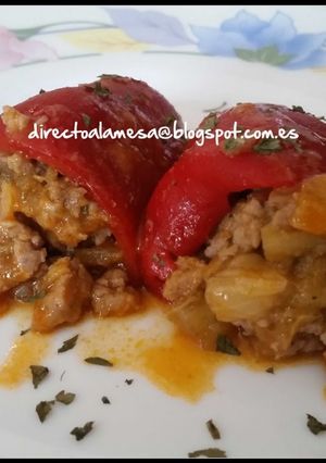 Foto principal de Pimientos del piquillo rellenos de carne