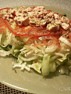 Una foto de Ensalada de laminados con atun blanco al natural