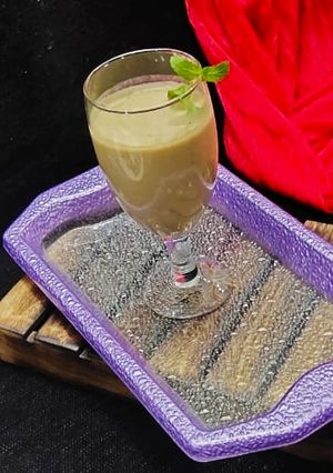 हेल्थी ज्वार बनाना स्मूथी(healthy banana juwar recipe in hindi) रेसिपी मुख्य फोटो