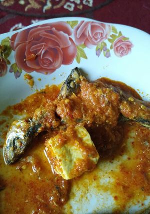 A picture of Sour and spicy fish soup (asam padeh ikan) ~ minangnese food.
