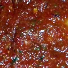 A picture of Roasted red bell pepper sauce.