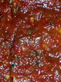 A picture of Roasted red bell pepper sauce.