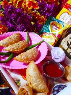 स्टफड ओट्स वेज़ मावा गुझिया (stuff oats veg mawa gujiya recipe in Hindi) रेसिपी मुख्य फोटो