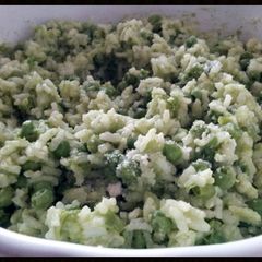 A picture of AMIEs RICE with PEAs.