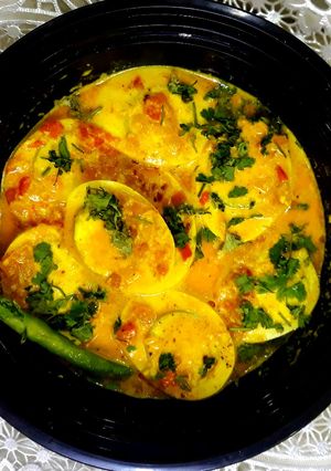 A picture of Malai Egg Curry.