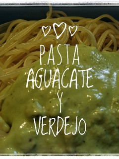 Una foto de Pasta Aguacate y Verdejo