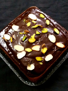 ચોકલેટ બ્રાઉની(chocolate Brownie recipe in Gujarati) રેસીપી મુખ્ય ફોટો