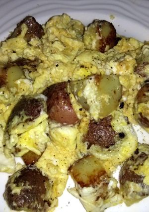 A picture of Fast & cheesy breakfast scramble.