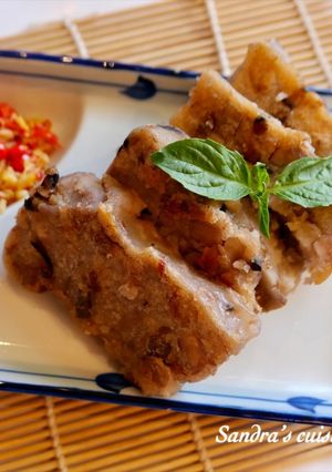 A picture of Taro Cake.