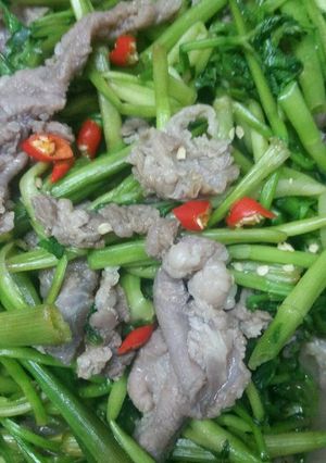 Hình của món Bò xào cần đước.