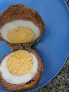 A picture of Scotch/ scorch eggs.