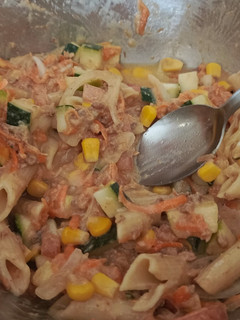 Una foto de Ensalada de pasta con atún