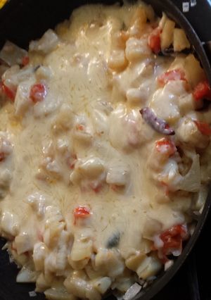 A picture of papas chile (potatoes).