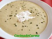 Una foto de sopa de hortalizas