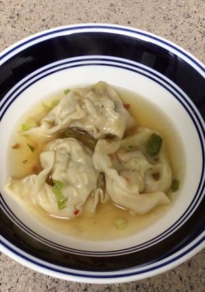 A picture of Vegetarian Wonton Soup🥟🍲.