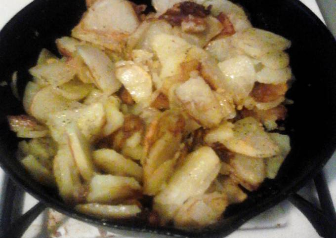 Smothered Potatoes and Onions