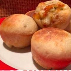 A picture of Pizza muffins.