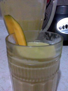 A picture of avacado mango and banana smoothie.