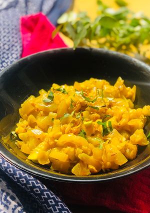 लौकी की सब्ज़ी (lauki ki sabzi recipe in Hindi) रेसिपी मुख्य फोटो