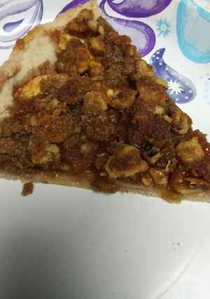 A picture of Apple, Walnut, and Raisin Muerbeteig.