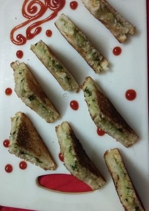A picture of Stuffed Potato Tava Toast Sandwiches.