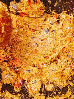 A picture of How to extract palm oil.