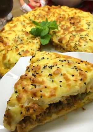 صورة لوصفة الفطيرة التركية باللحمة المفرومة 🥪