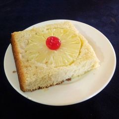 A picture of Pineapple turn over.