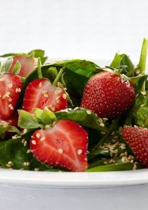 A picture of Spinach Salad.
