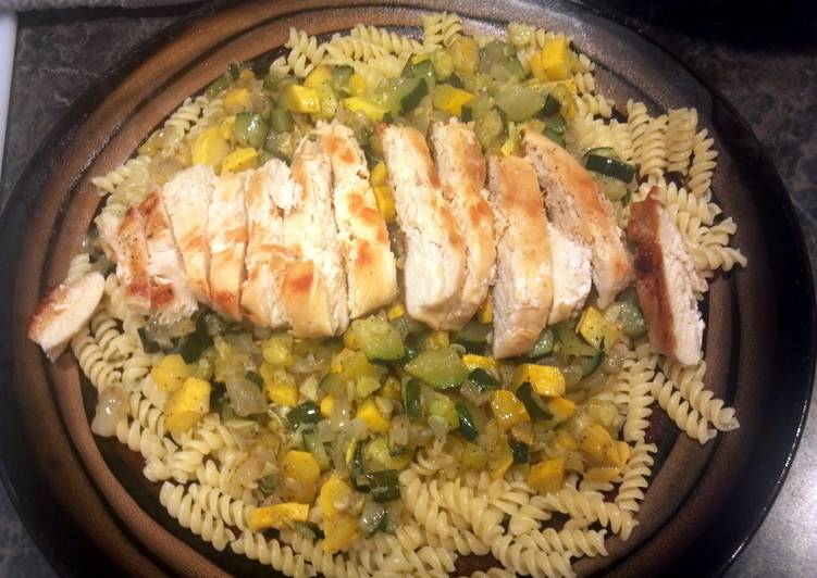 Steps to Prepare Super Quick Homemade Chicken veggie pasta