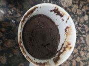 Una foto de bizcocho saludable al microondas