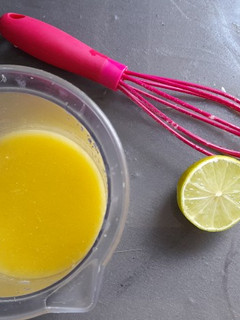 Una foto de Aderezo mostaza limón