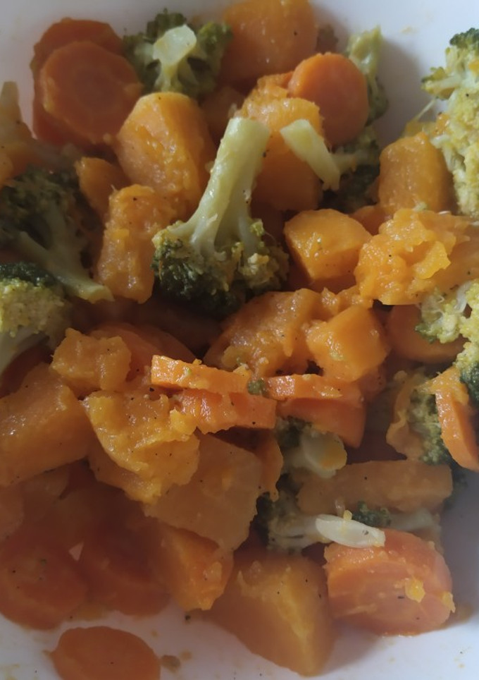 Una foto de Verduras cocidas salteadas con mantequilla