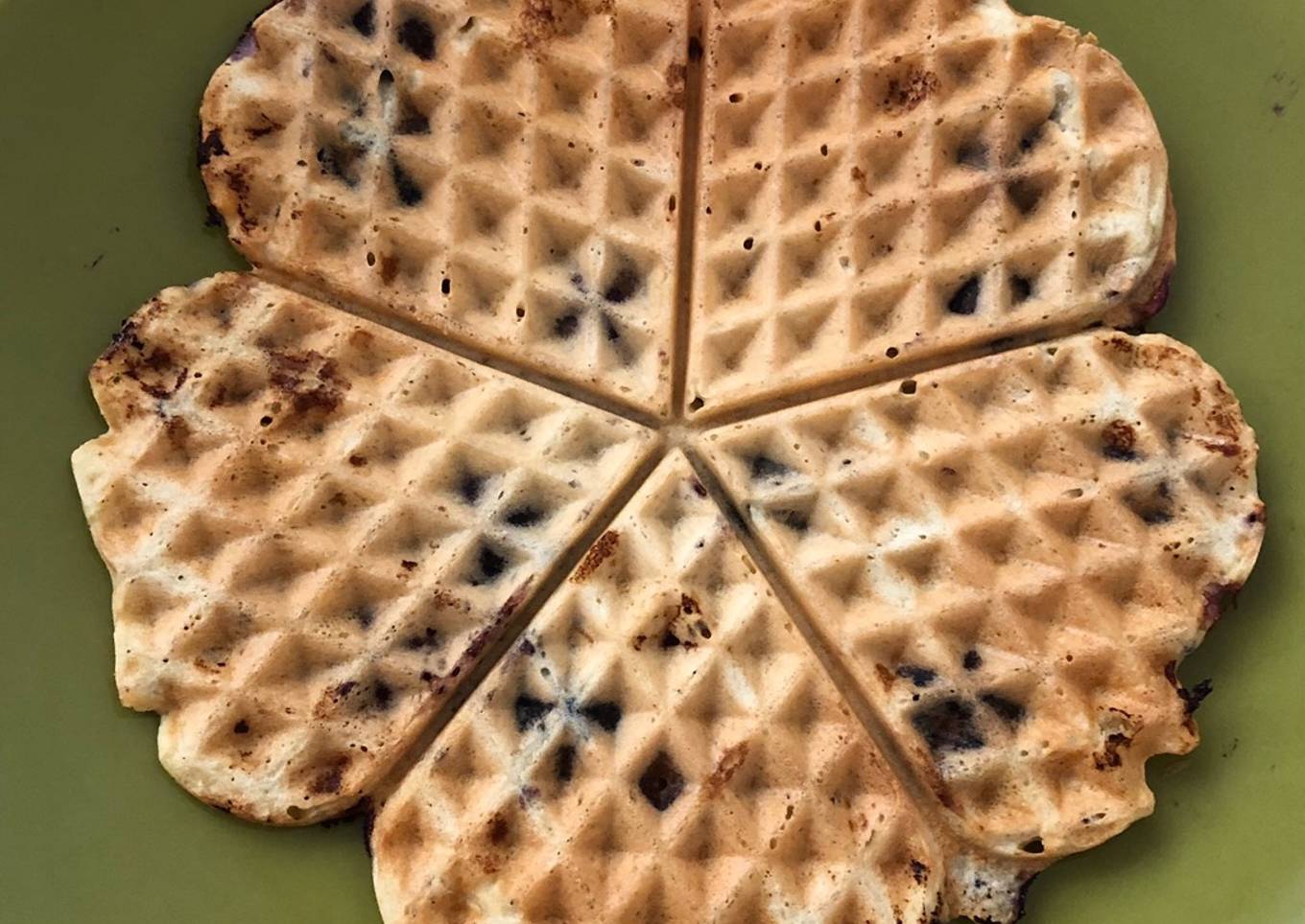 Waffles veganos de naranja y arándanos