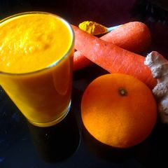 A picture of Turmeric carrot smoothie.