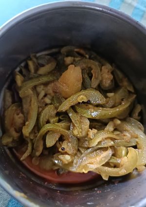 परवल की सब्जी (Parwal ki sabzi recipe in hindi) रेसिपी मुख्य फोटो