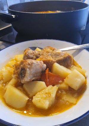 Foto principal de Costillas guisadas con patatas