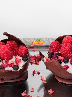 Una foto de Copa de Chocolate rellena de Crema de Yogur